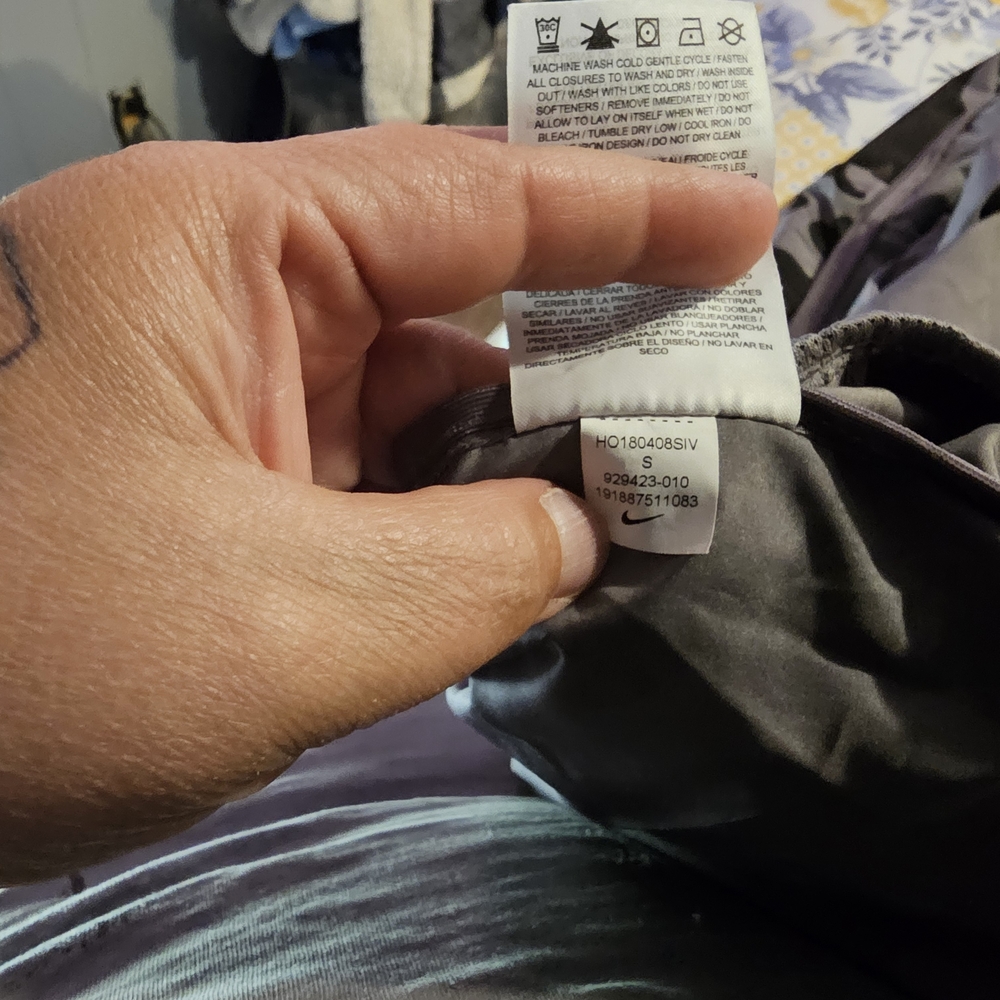 Nike Black and Gray Camouflage Windbreaker - Picture 4 of 5